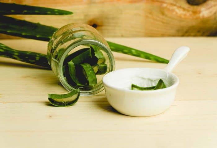 بهترین روش های خانگی برای رفع و درمان چروک دور چشم