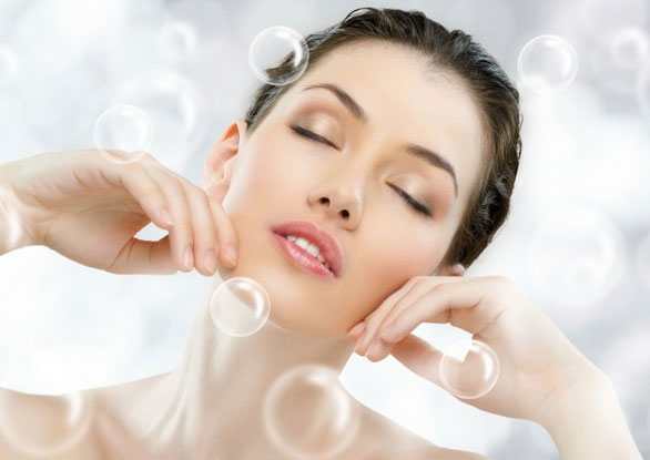 از چه شوینده‌ای برای صورت استفاده کنیم